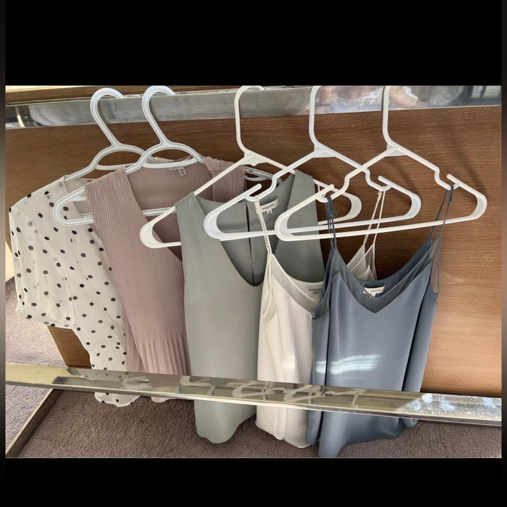 Aritzia summer tops